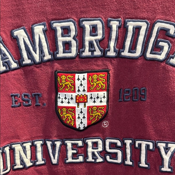 Cambridge University Maroon T-Shirt - Picture 3 of 5